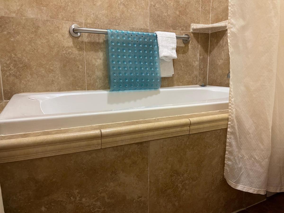 Inn Riverside &