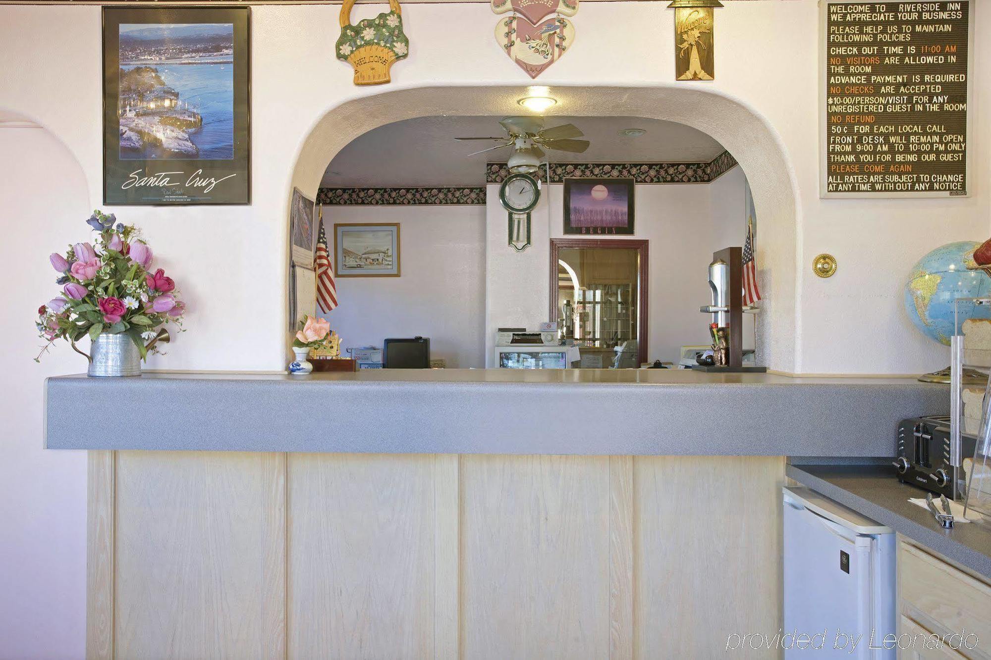 Inn Riverside &